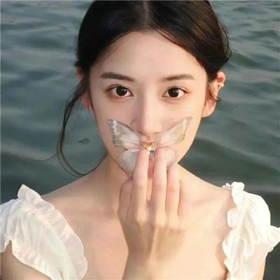 在别处2019